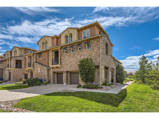 MLS: 4749318 Condo For Sale