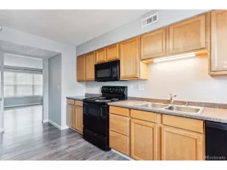 Photo #5: 4749573 Listing 