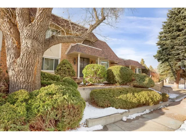 MLS: 4750505 Condo For Sale