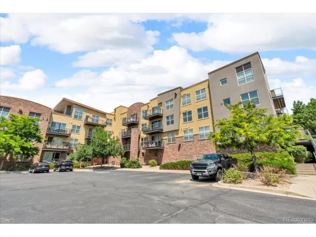 MLS: 4751271 Condo For Sale