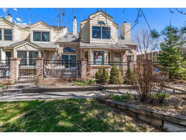 MLS: 4751534 Condo For Sale