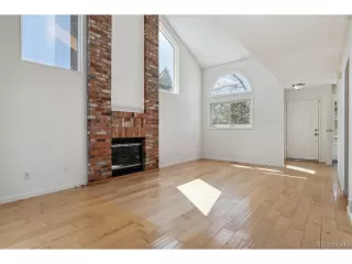 Photo #2: 4751534 Listing 