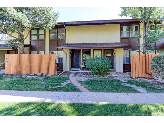 MLS: 4752107 Condo For Sale