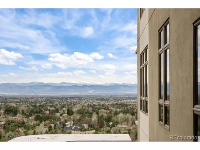 MLS: 4752180 Condo For Sale