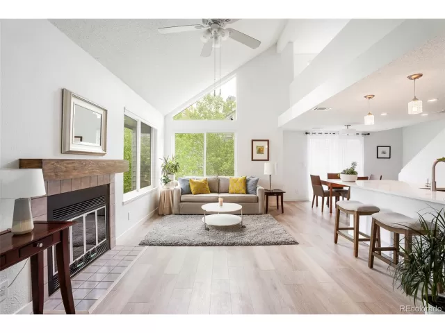MLS: 4754676 Condo For Sale