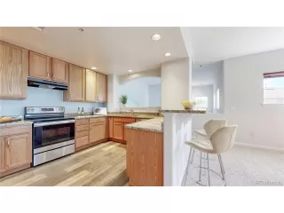 Photo #5: 4758042 Listing 