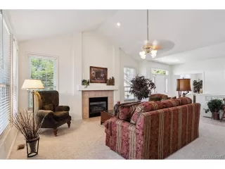 Photo #6: 4758806 Listing 