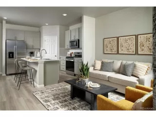 Photo #4: 4758853 Listing