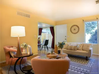 Photo #3: 4758873 Listing