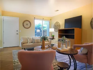 Photo #4: 4758873 Listing