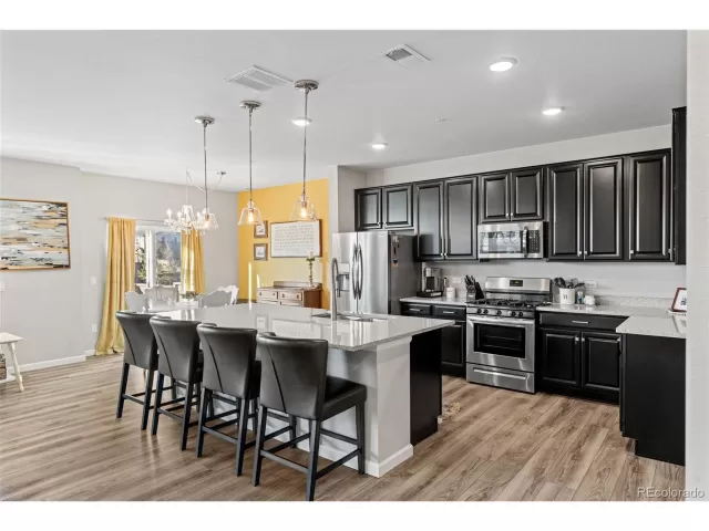 MLS: 4761940 Condo For Sale