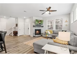 Photo #4: 4761940 Listing 