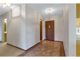 Photo #5: 4762433 Listing