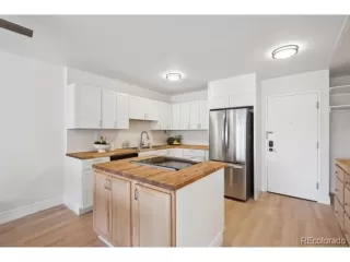 Photo #4: 4763017 Listing