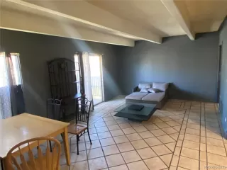 Photo #5: 4764400 Listing