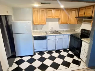 Photo #6: 4764400 Listing