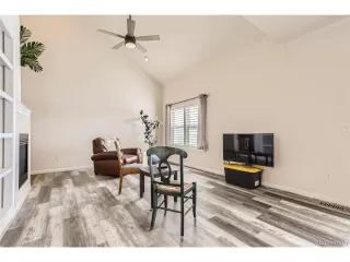 Photo #5: 4764760 Listing