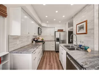 Photo #5: 4766307 Listing