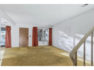 Photo #5: 4767006 Listing