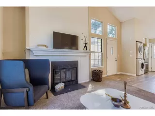 Photo #5: 4768295 Listing 