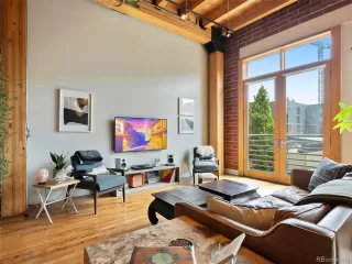 Photo #2: 4768302 Listing