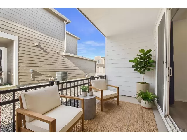 MLS: 4769546 Condo For Sale