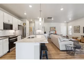 Photo #2: 4769731 Listing