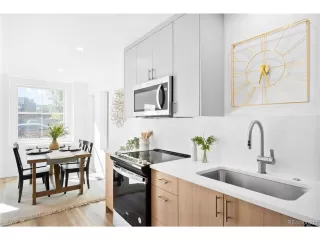 Photo #6: 4771453 Listing