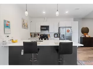 Photo #4: 4776499 Listing