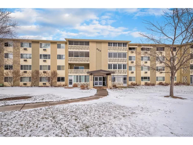 MLS: 4778254 Condo For Sale