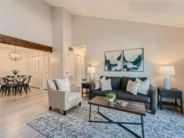 MLS: 4778929 Condo For Sale