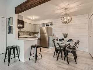 Photo #5: 4778929 Listing