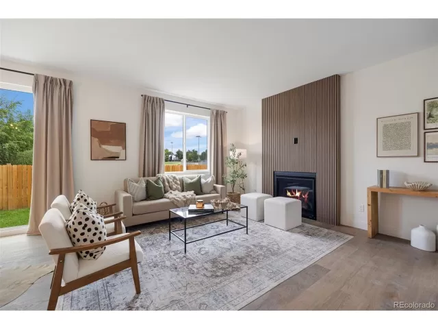 MLS: 4780014 Condo For Sale