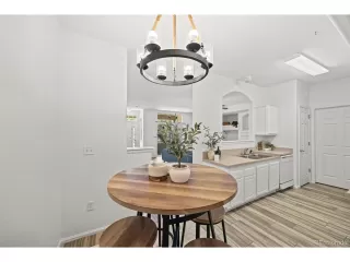 Photo #6: 4780066 Listing