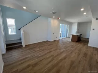 Photo #2: 4783416 Listing