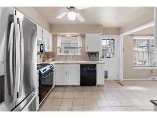 Photo #5: 4784026 Listing