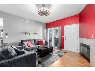 Photo #6: 4784104 Listing