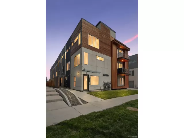 MLS: 4784504 Condo For Sale