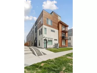 Photo #3: 4784504 Listing