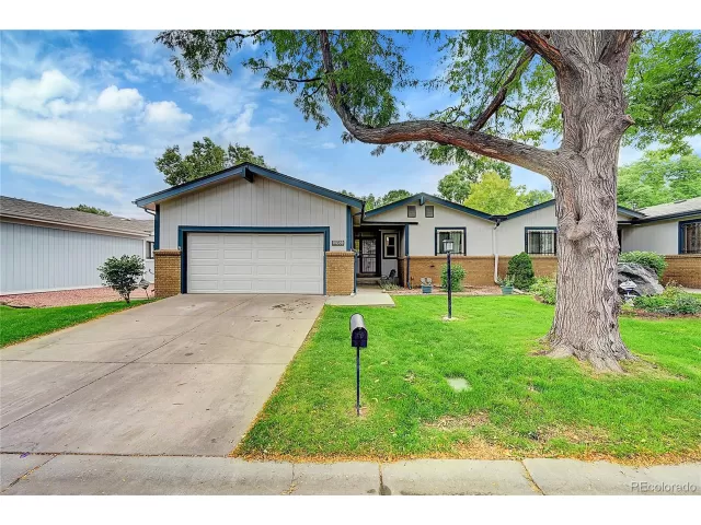 MLS: 4785000 Condo For Sale