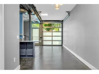 Photo #5: 4785700 Listing 