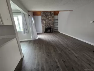 Photo #2: 4786705 Listing