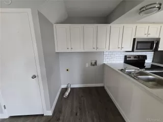 Photo #3: 4786705 Listing