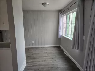 Photo #4: 4786705 Listing