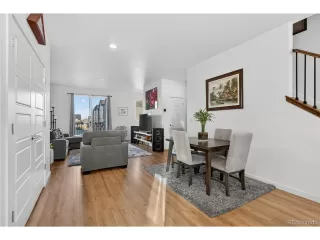 Photo #6: 4787339 Listing