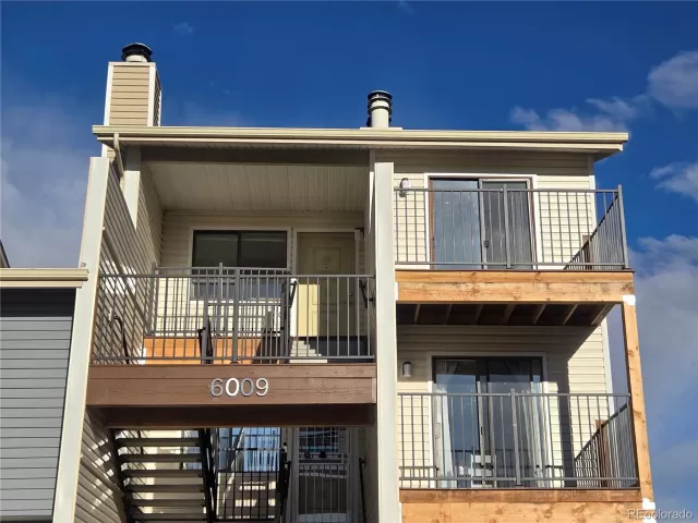 MLS: 4787413 Condo For Sale