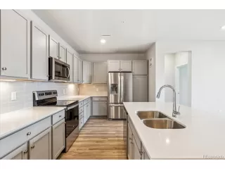 Photo #5: 4788698 Listing 