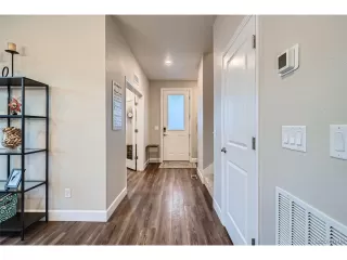 Photo #5: 4788865 Listing