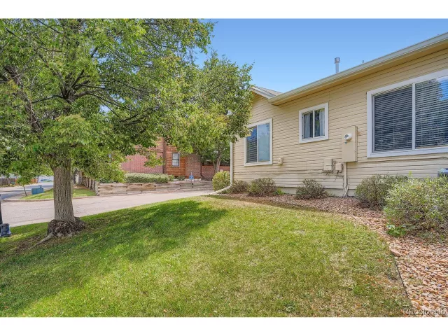 MLS: 4789365 Condo For Sale