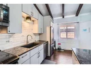 Photo #5: 4791072 Listing